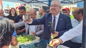 Altınoluk'ta Ata Tohumundan Üretilen Fideler Kısa Sürede Tükendi