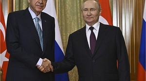 Putin: Rusya-Ukrayna Müzakereleri İçin İstanbul’u Öneriyorum