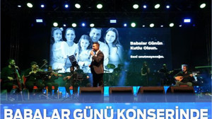 Büyükşehir’in Babalar Günü konserinde Ferdi Zeyrek unutulmadı