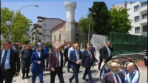 Vali Ustaoğlu Marmara Adası’nda Esnaf ve Vatandaşlarla Buluştu