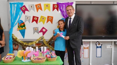 Ayvalık’ta Öğrencilerin Karne Heyecanı
