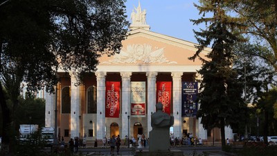 Türk dünyasının opera sanatçıları Kırgızistan'da aynı sahnede