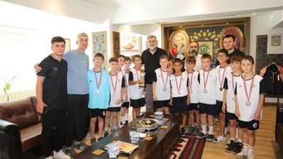 Kepsut Belediyespor U12 Takımı Altın Kupa’da 3. Oldu