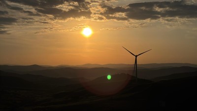 Kafaya Dikkat! Dev somun düşebilir | Rüzgar gülleri