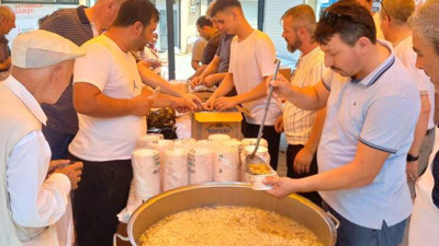 Sebzeciler ve Meyveciler Odası’ndan 60. Yıla Özel Aşure Hayrı