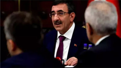 Cumhurbaşkanı Yardımcısı Yılmaz, TÜRK-İŞ Başkanı Atalay ile görüştü