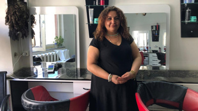 Balıkesirli Kuaför Maliye Sandı Günlük Kazancını Verdi