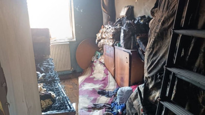 Dursunbey’de Ev Yangını! Mahalle Sokağa Döküldü