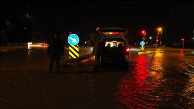 Burhaniye’de Sokaklar göle döndü