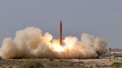 Dünyada Nükleer Çılgınlık Rüzgarı