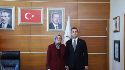 Ahmet Akın, AK Parti Genel Merkezi’nde Belgin Uygur'u Ziyaret Etti