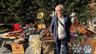 “Balıkesir’in Ahşap Ustası Hasan Bardakcı: 30 Yıllık Tutkusunu Mesleğe Dönüştürdü”