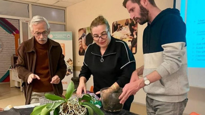 Edremit’te Çiçekçilik Kursuna Yoğun İlgi