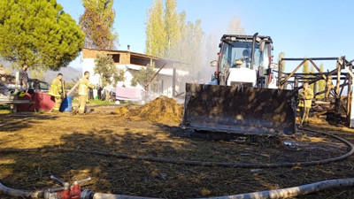 Balıkesir’in Edremit İlçesinde Gece Saatlerinde Peş Peşe Yangın Müdahaleleri