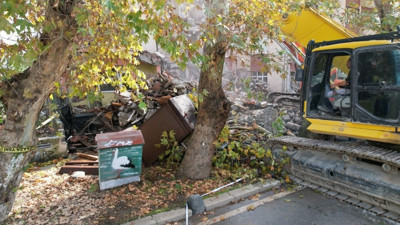 Depreme Yakalanan Vatandaş :“Yerin Altından Gelen O Sesi Hiç Unutmayacağım”