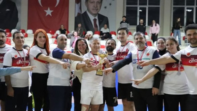 Edremit'te 24 Kasım Öğretmenler Günü voleybol turnuvası sonuçlandı