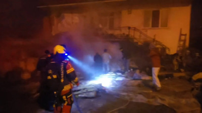 Sındırgı’da evin altındaki ahırda yangın paniği