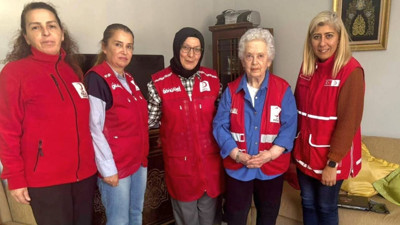 Kızılay'a Öyle Bir Şey Bağışladı ki, Kalpleri Isıttı