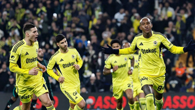 Eyüpspor 0-3 Fenerbahçe: Sarı-lacivertliler maç fazlasıyla liderliğe yükseldi