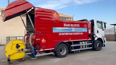 Bigadiç’e Konteyner Yıkama Aracı