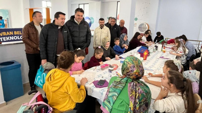 Havran’da Renkli Çanta Boyama Etkinliği