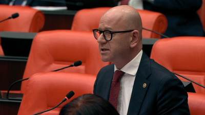 Serkan Sarı: "Balıkesir’in 23 Mahallesinde Telefon Çekmiyor"