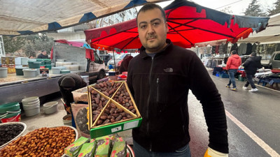 %30 Artış Oldu: Balıkesir Pazarlarında Hurma Kapış Kapış