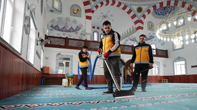 Camilerde Gül Kokulu Temizlik