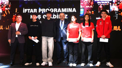 Rektör Oğurlu Demirezen Vakfı İftarında