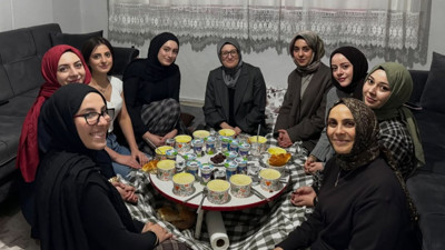 Belgin Uygur TÜGVA Genç Kızlarla İftar Yaptı