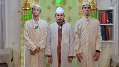 Suriyeli Hafız Balya’da Teravih Kıldırıyor