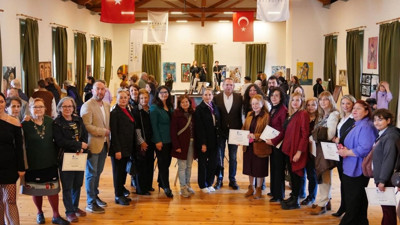 Ayvalık’ta Kadın Ressamlar Sergisi Açıldı
