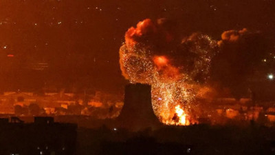 İsrail Tahran'daki Petrol Tesislerine Saldırdı