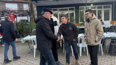 Kasketini taktı, Dereli’de Kapı Kapı Dolaştı