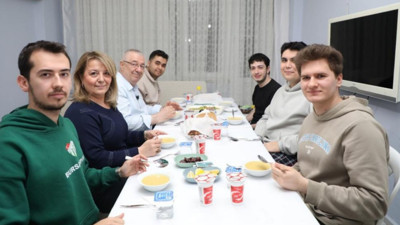 Başkan Ertaş Öğrencilerle İftar Sofrasında