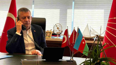 Özgür Özel’den 16 İsme Bayram Telefonu