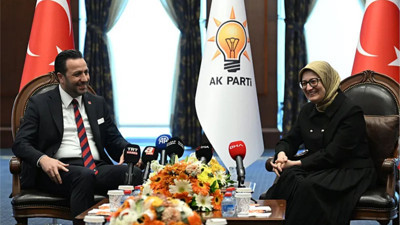 AK Parti Genel Merkezi'nde siyasi partiler arası bayramlaşma