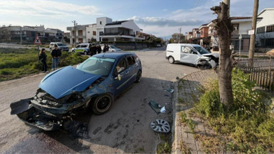 Burhaniye’de Sık Kaza Yaşanan Kavşak İçin Düzenleme Talebi