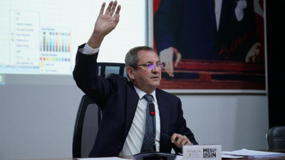 Ayvalık’ta Faaliyet Raporu Kabul Edildi