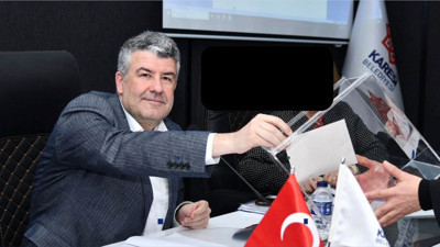 Karesi’de Mesut Akbıyık İçin 2 Tablo