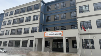 Mersin Tarsus'ta bir lise öğrencisi silahla yakalandı