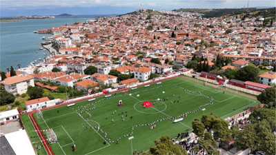 Ayvalık’ta 23 Nisan Yeni Stadyumda Kutlandı