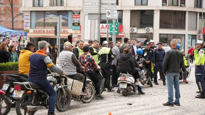 Balıkesir’de Motosiklet Sürücülerine Kask Dağıtıldı