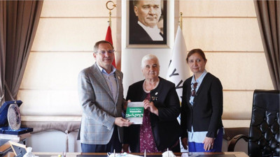 Srebrenitsa Anneleri Ayvalık’ta: “Acımızı unutmadık, unutturmayacağız”