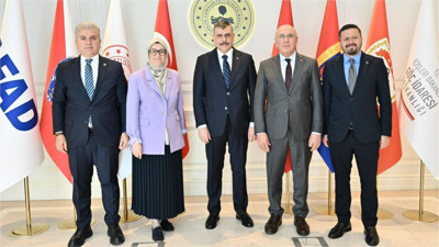AK Parti Heyeti Balıkesir İçin Bakanlıkta