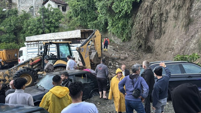 Hatay’da Sağanak Felaketi: Çöken Ev ve Yolda 2 Kişi Hayatını Kaybetti