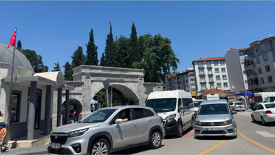 Başçeşme Mezarlığı'nda Arefe Günü Yoğunluğu