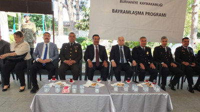 Burhaniye'de Resmi Bayramlaşma Töreni