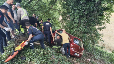 İvrindi'de Virajda Kaza: 2 Yaralı
