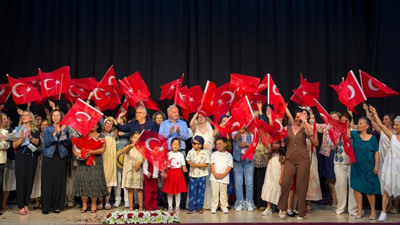 Başkan Mirza Yıl Sonu Defilesine Katıldı